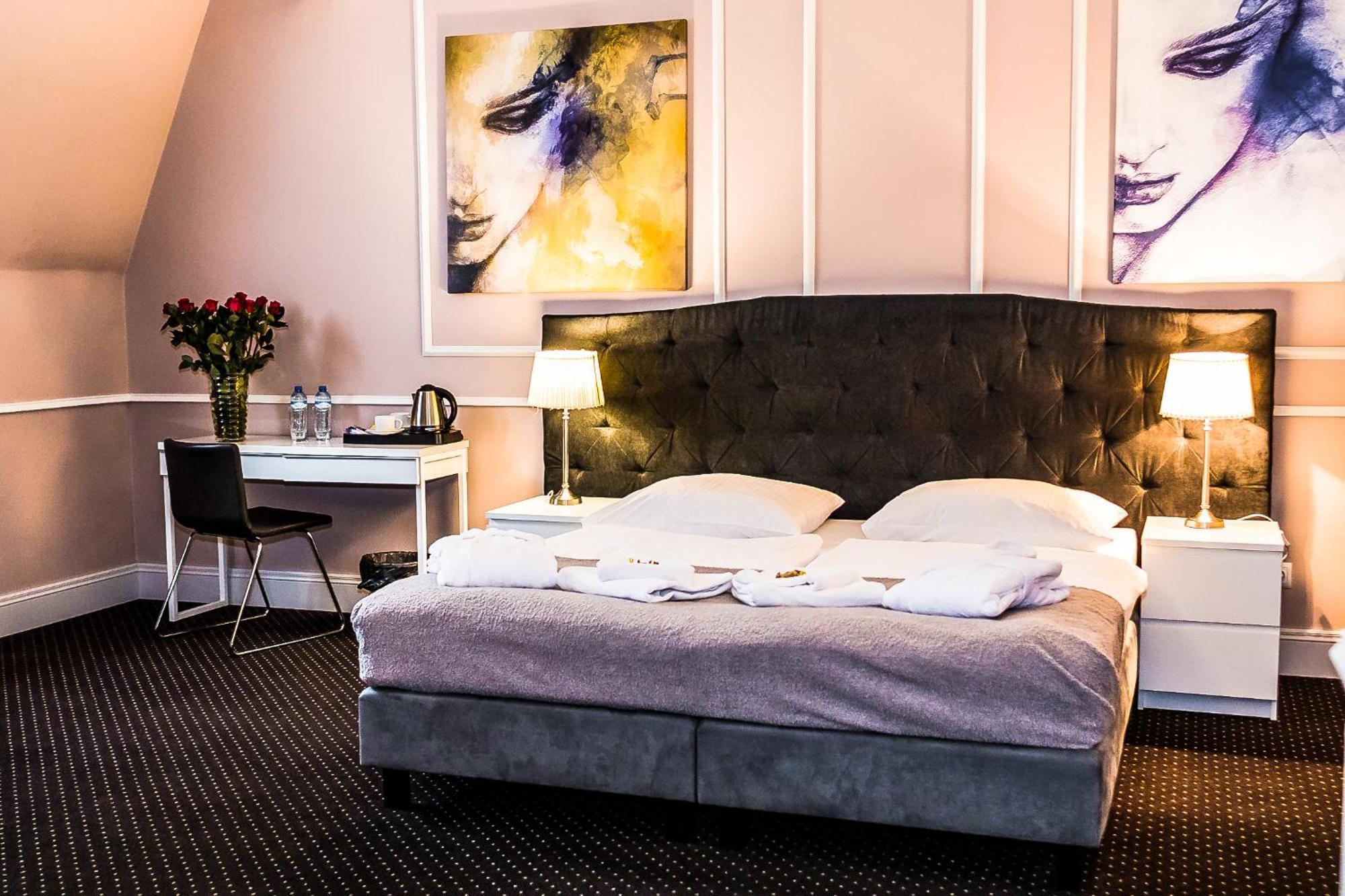 אינוברוקלאוו Aparthotel Platinum Apartamenty מראה חיצוני תמונה