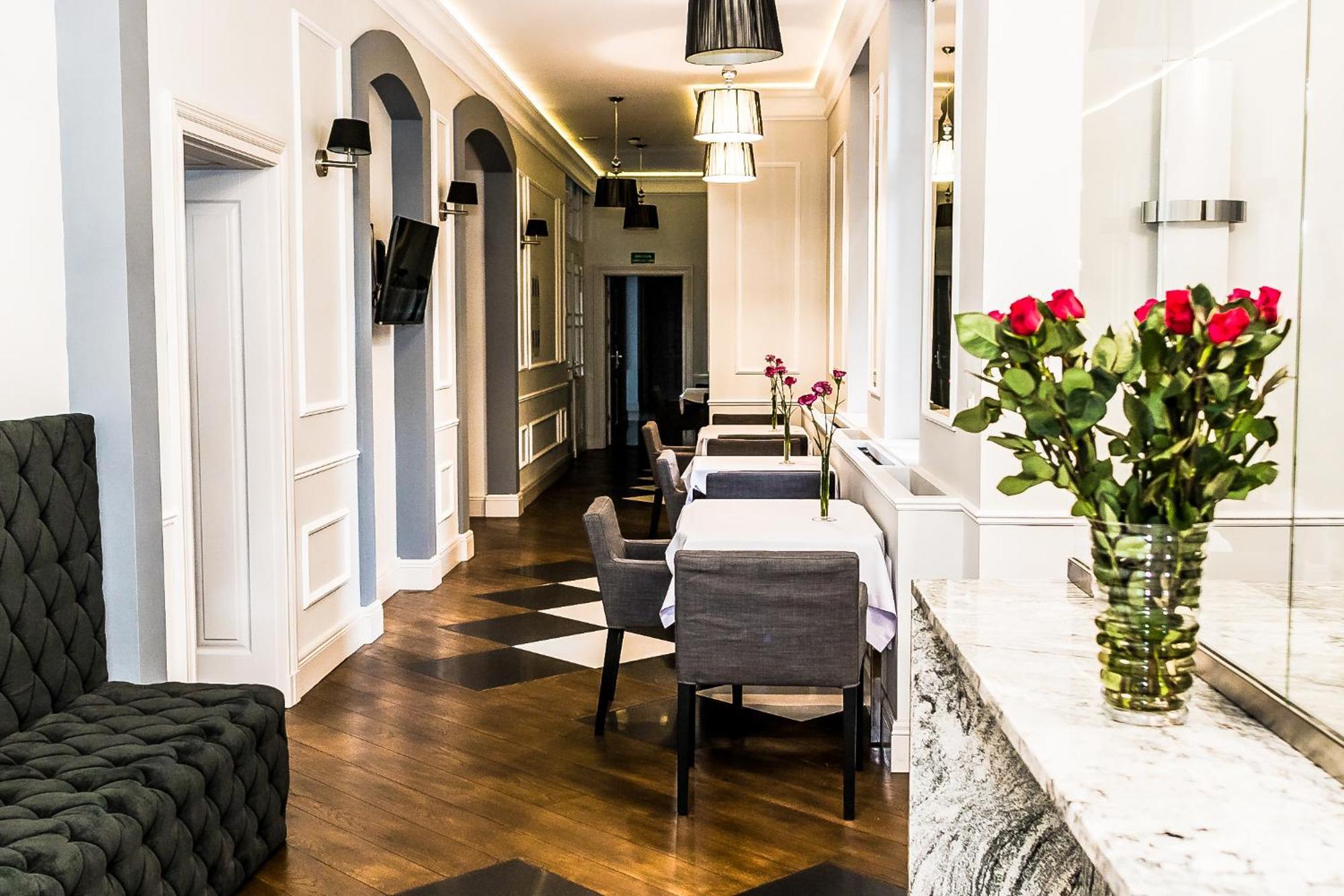 אינוברוקלאוו Aparthotel Platinum Apartamenty מראה חיצוני תמונה