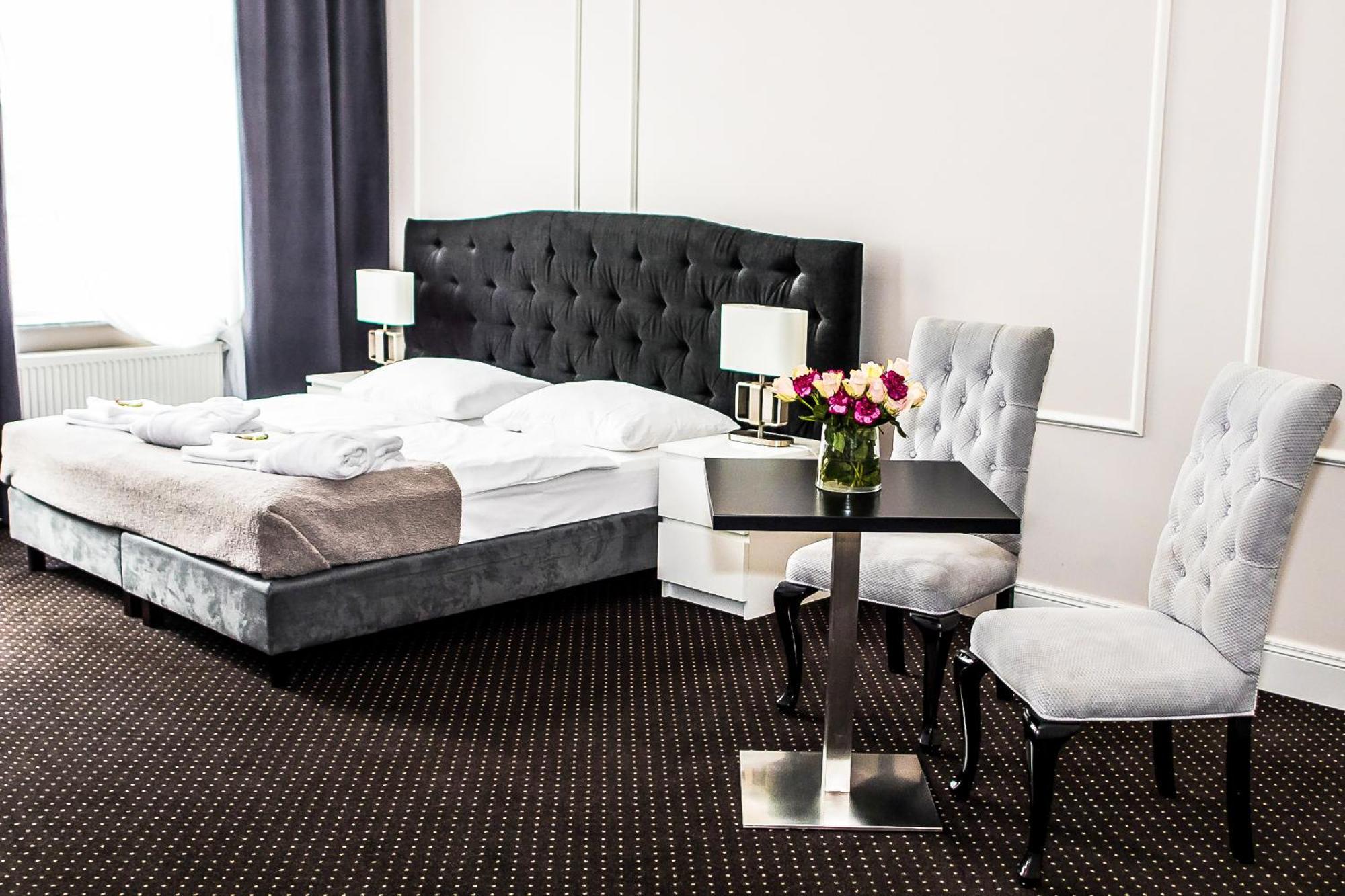 אינוברוקלאוו Aparthotel Platinum Apartamenty מראה חיצוני תמונה