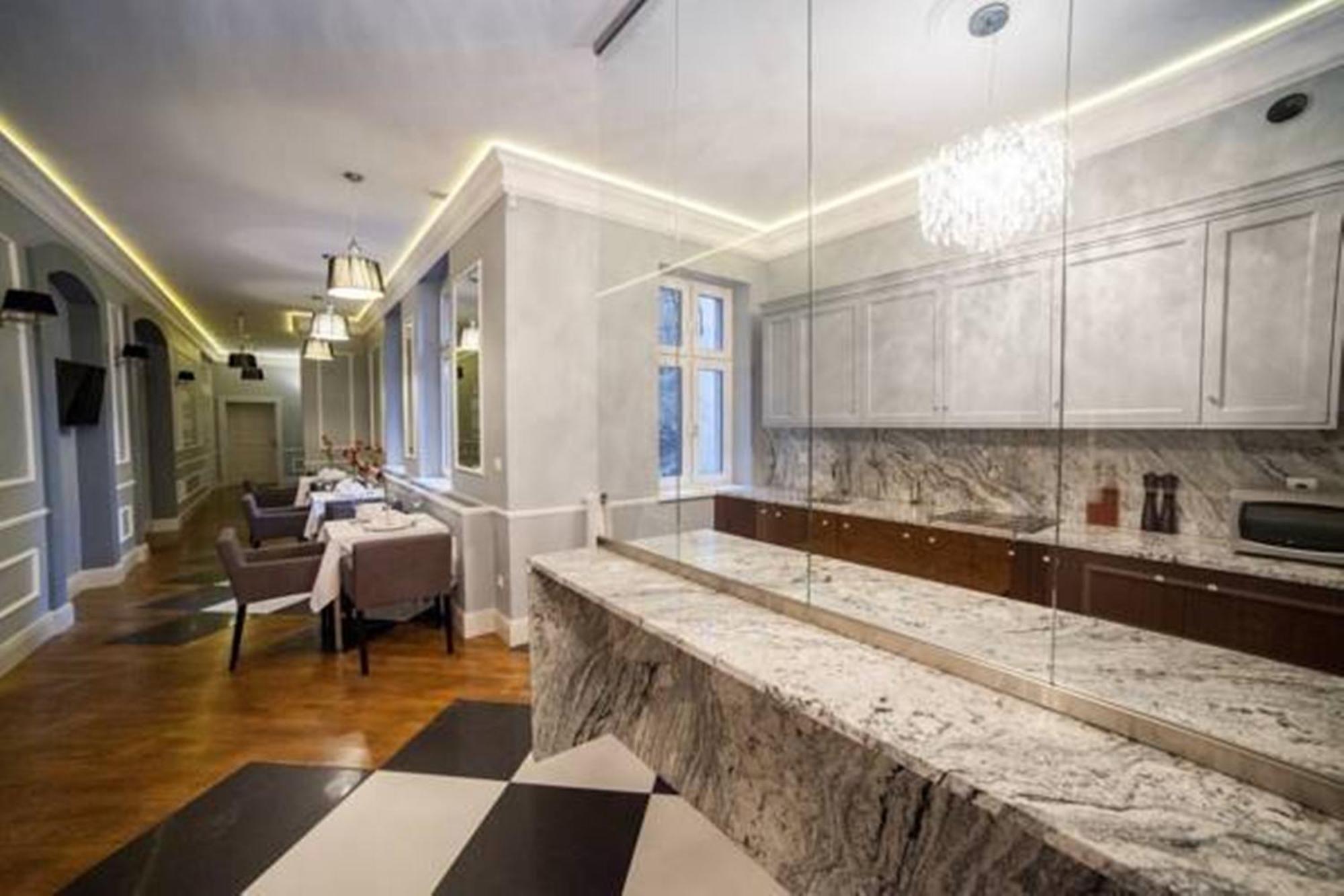 אינוברוקלאוו Aparthotel Platinum Apartamenty מראה חיצוני תמונה