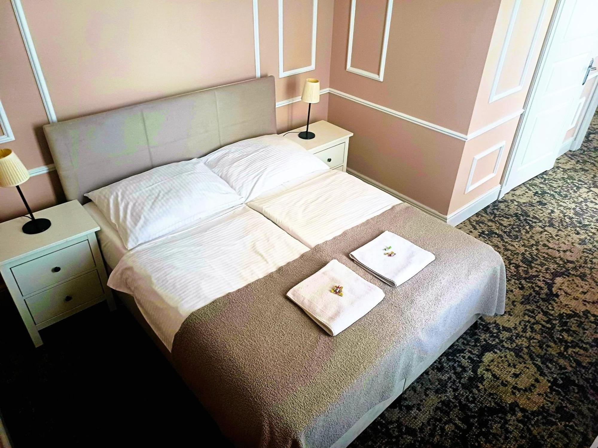 אינוברוקלאוו Aparthotel Platinum Apartamenty מראה חיצוני תמונה