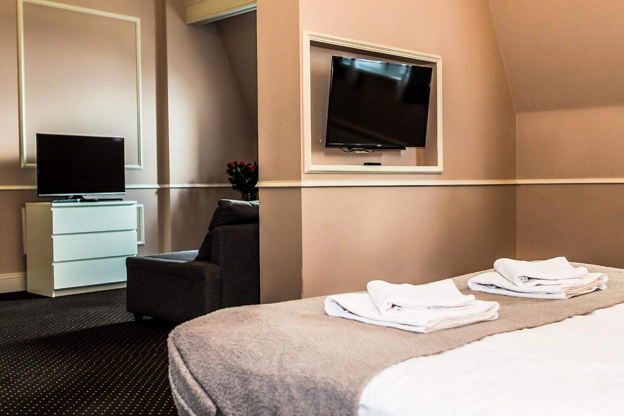 אינוברוקלאוו Aparthotel Platinum Apartamenty מראה חיצוני תמונה