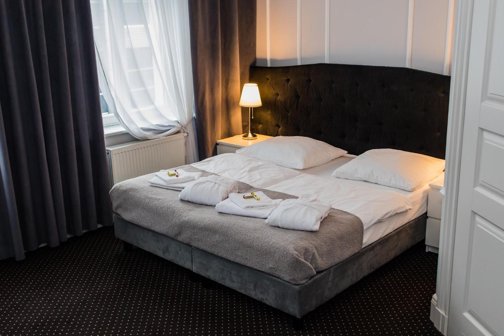 אינוברוקלאוו Aparthotel Platinum Apartamenty מראה חיצוני תמונה
