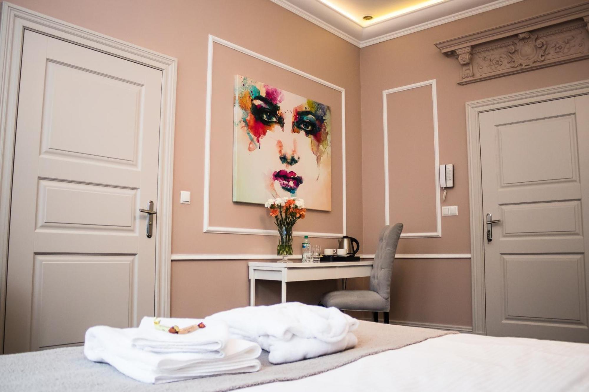 אינוברוקלאוו Aparthotel Platinum Apartamenty מראה חיצוני תמונה