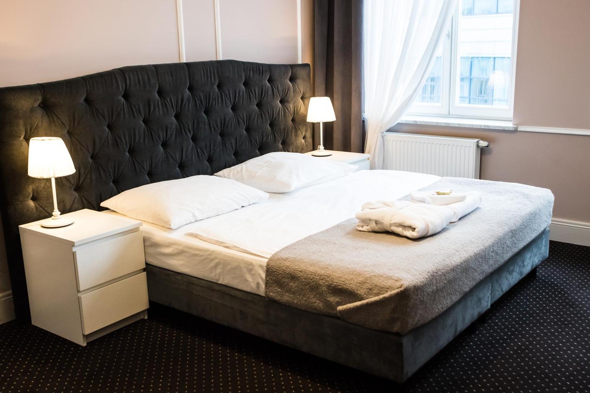 אינוברוקלאוו Aparthotel Platinum Apartamenty מראה חיצוני תמונה