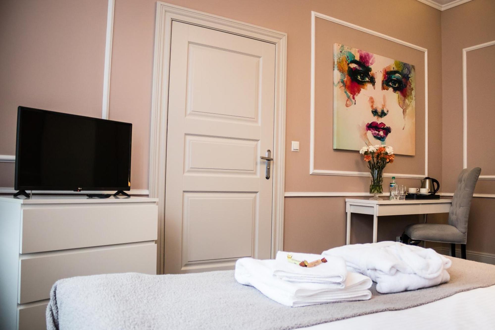 אינוברוקלאוו Aparthotel Platinum Apartamenty מראה חיצוני תמונה
