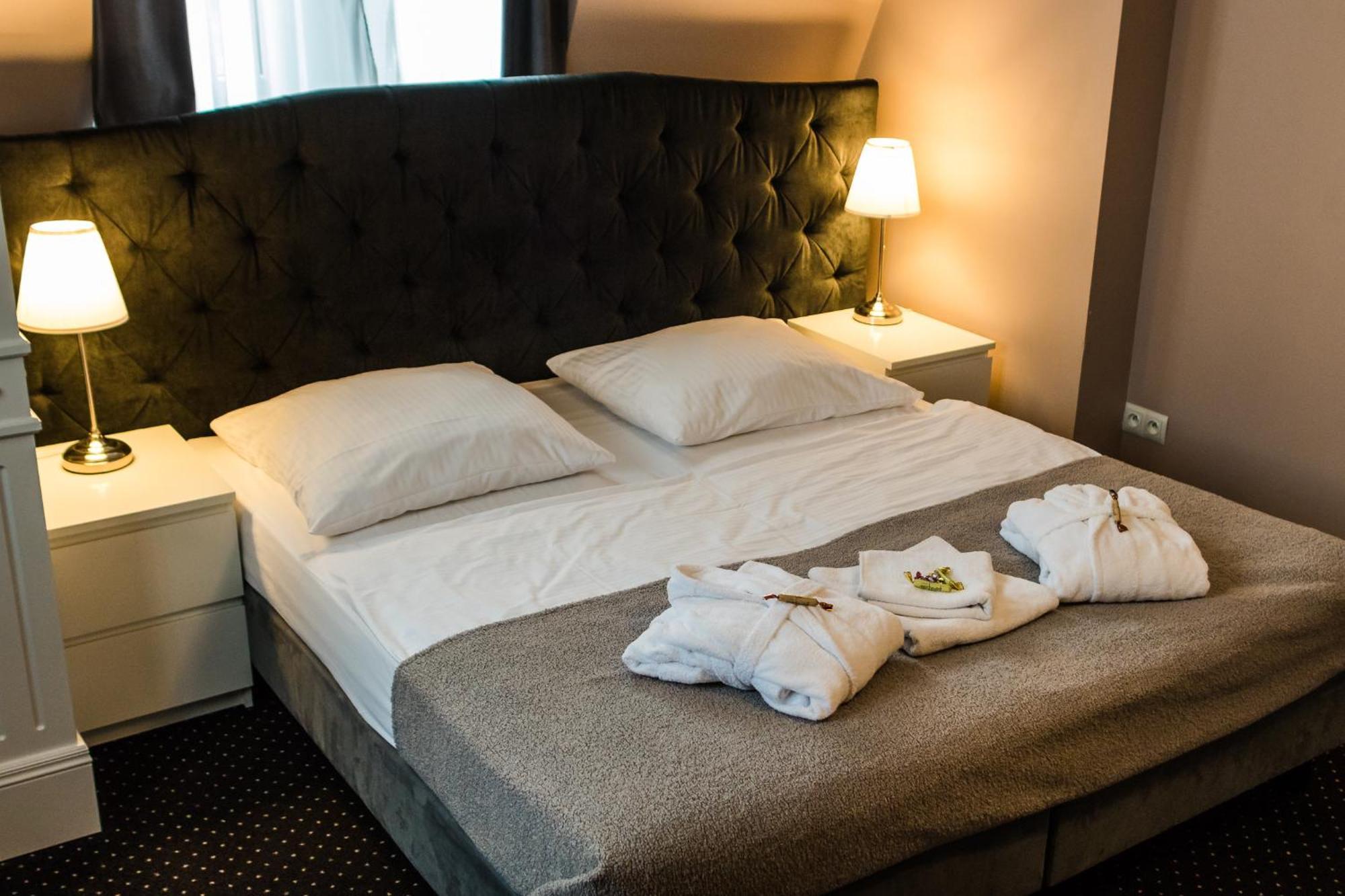 אינוברוקלאוו Aparthotel Platinum Apartamenty מראה חיצוני תמונה
