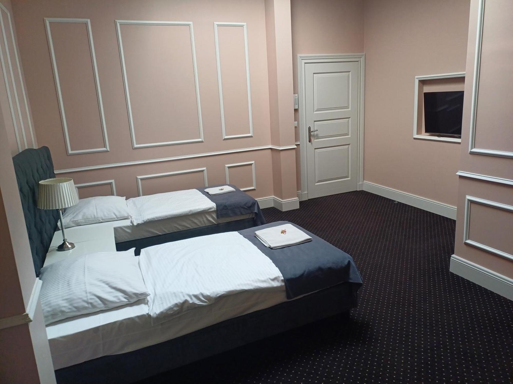 אינוברוקלאוו Aparthotel Platinum Apartamenty מראה חיצוני תמונה