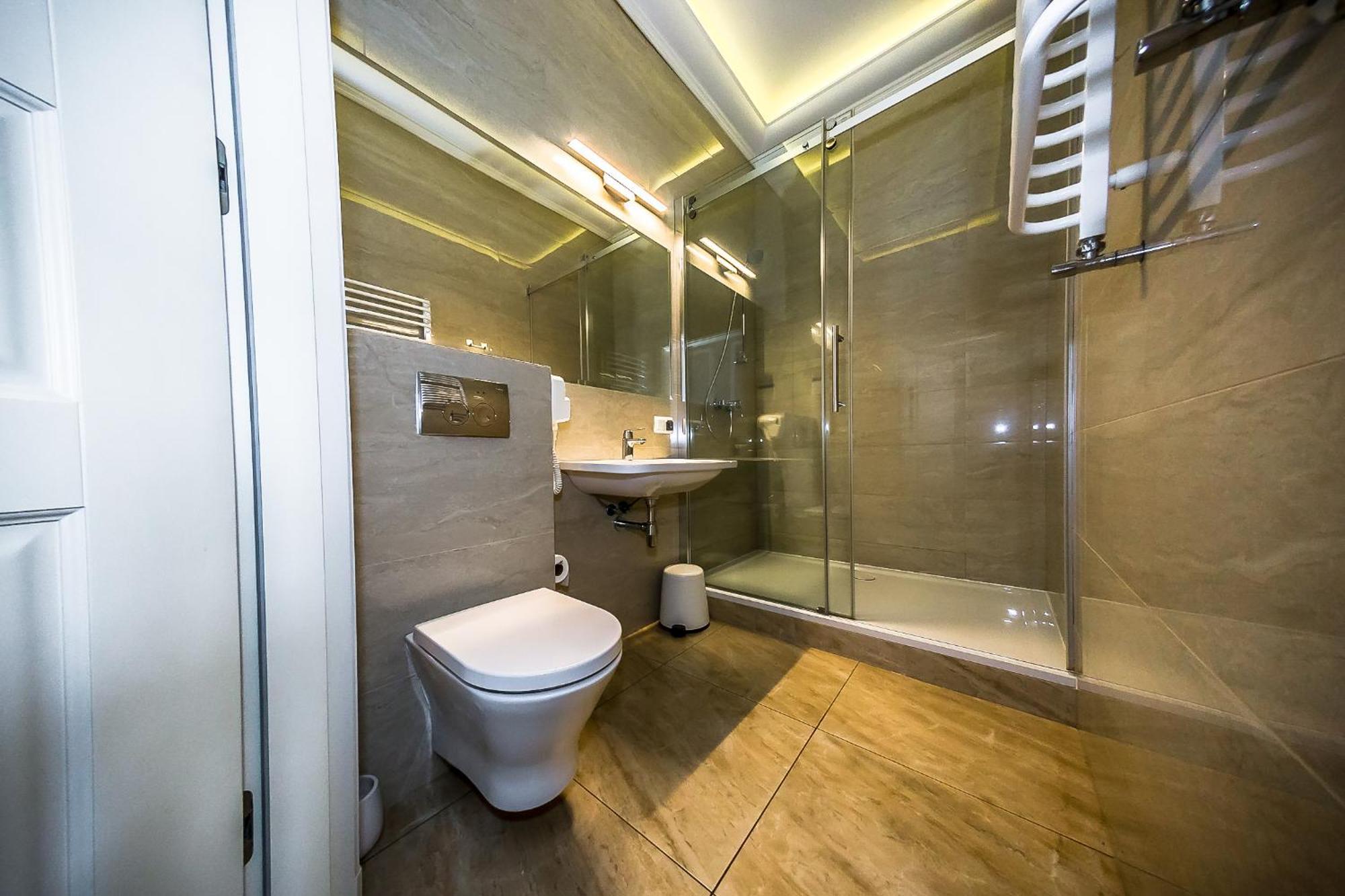 אינוברוקלאוו Aparthotel Platinum Apartamenty מראה חיצוני תמונה