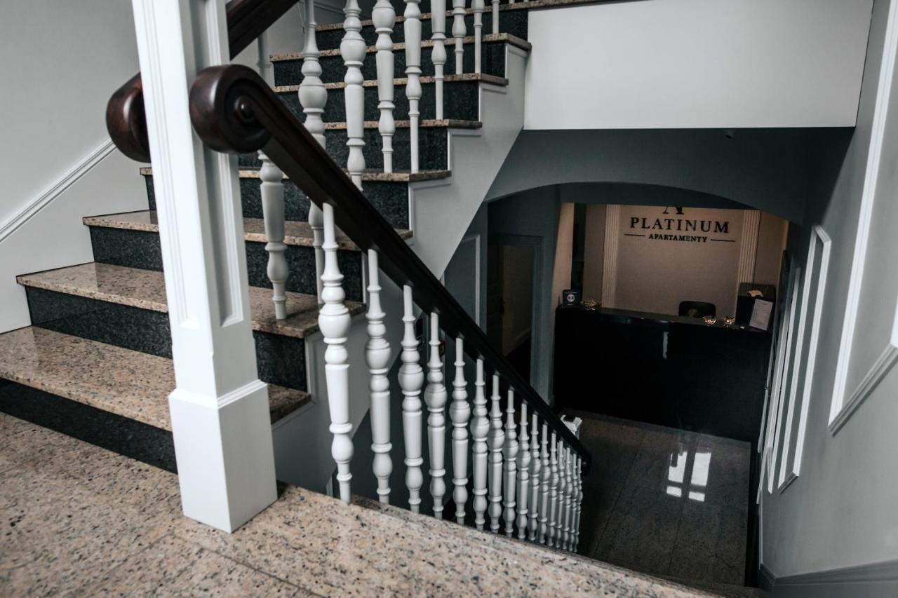 אינוברוקלאוו Aparthotel Platinum Apartamenty מראה חיצוני תמונה